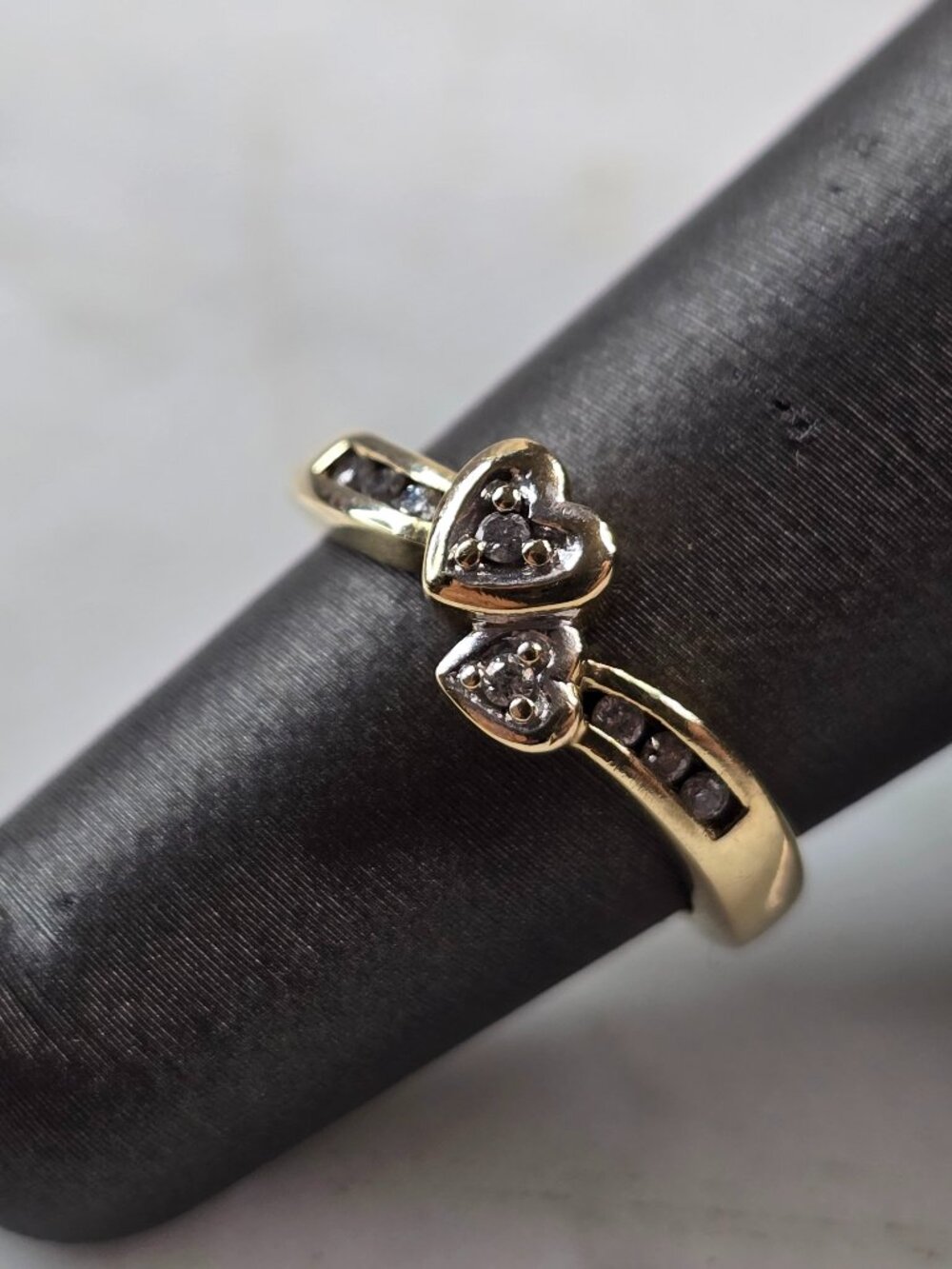 Womens Vintage Estate 10K Gold Diamond Heart Ring 2.3g E5746